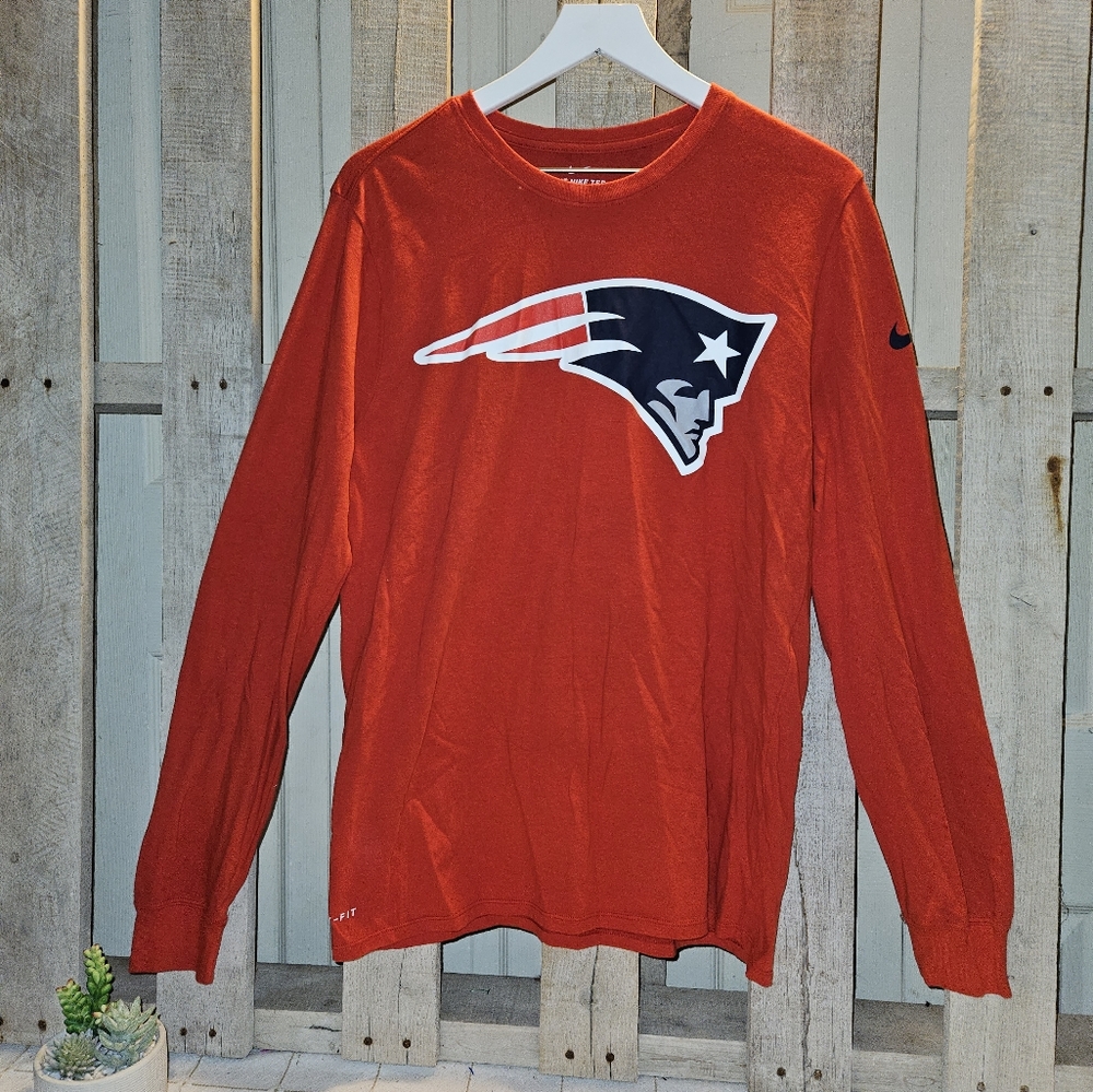 New England patriots long sleeve size large